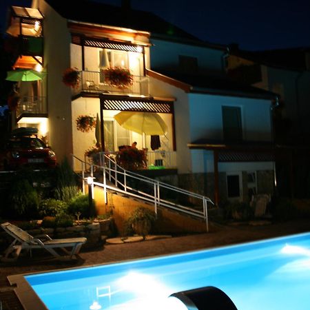 Apart Hévízi Ház Esterno foto